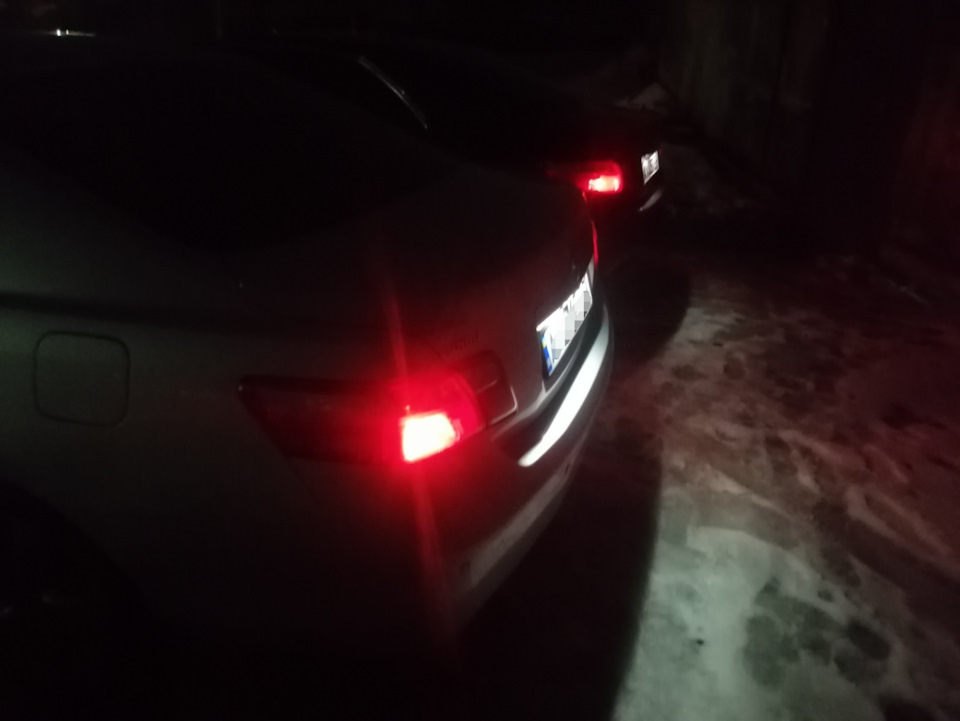 Небагато Фотографій, Двох Камрюх) 3