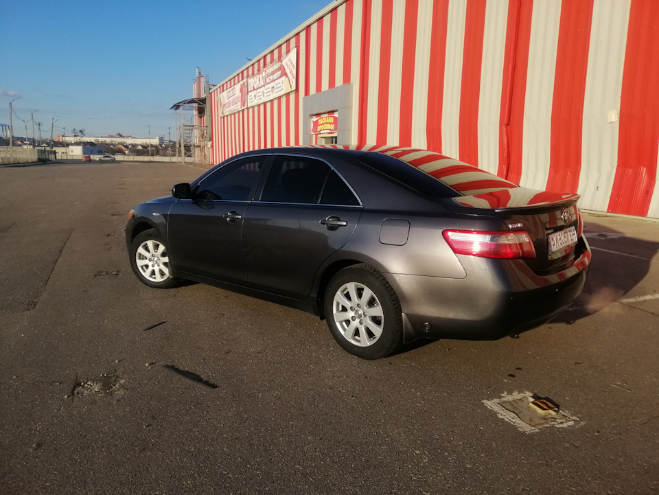 Трохи порівняння : Toyota Camry & Skoda Superb 5