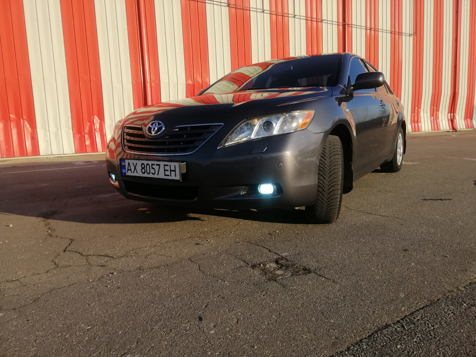 Трохи порівняння : Toyota Camry & Skoda Superb 4