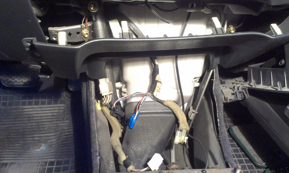 Заміна консолі Camry V30 4