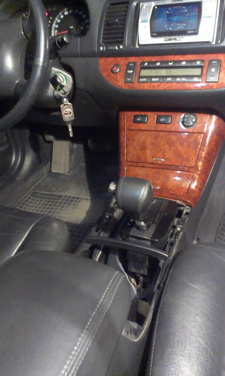 Заміна консолі Camry V30 5