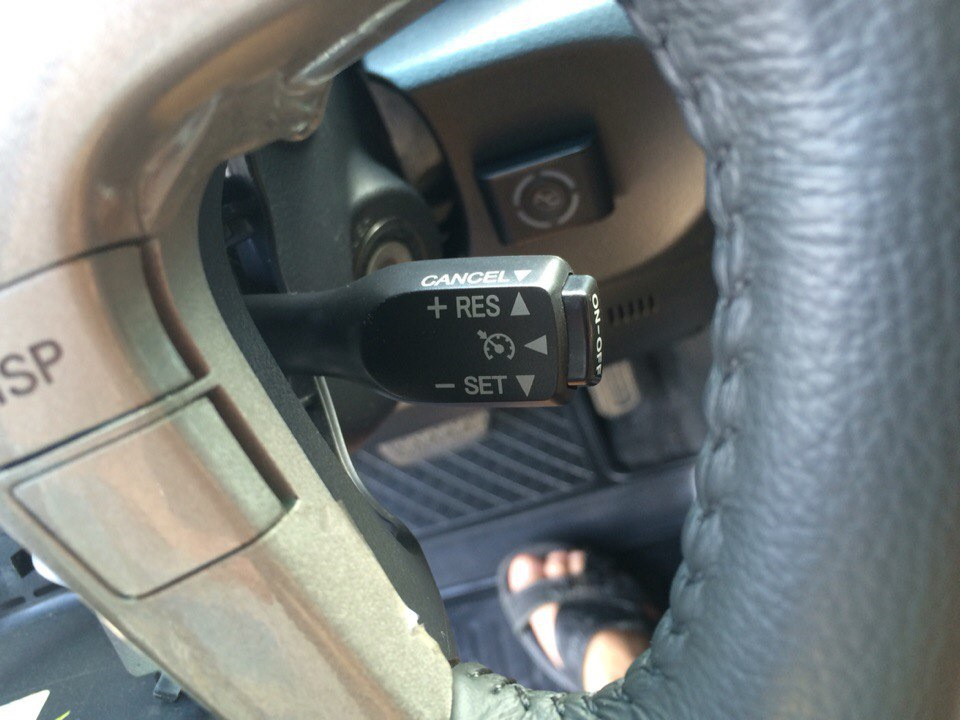 Круїз-контроль Camry 40 1