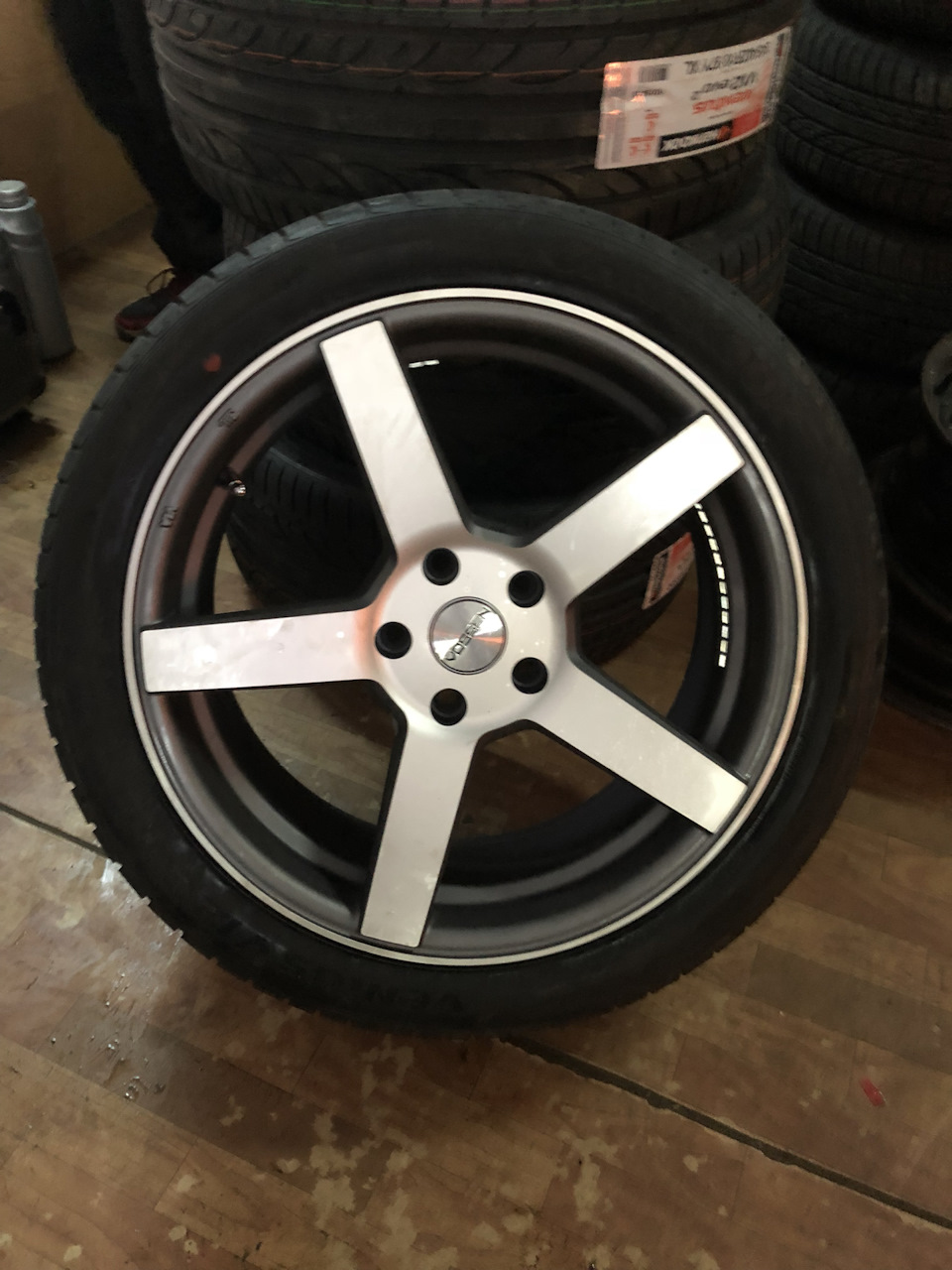 Шини Hankook 245/45 R18 1