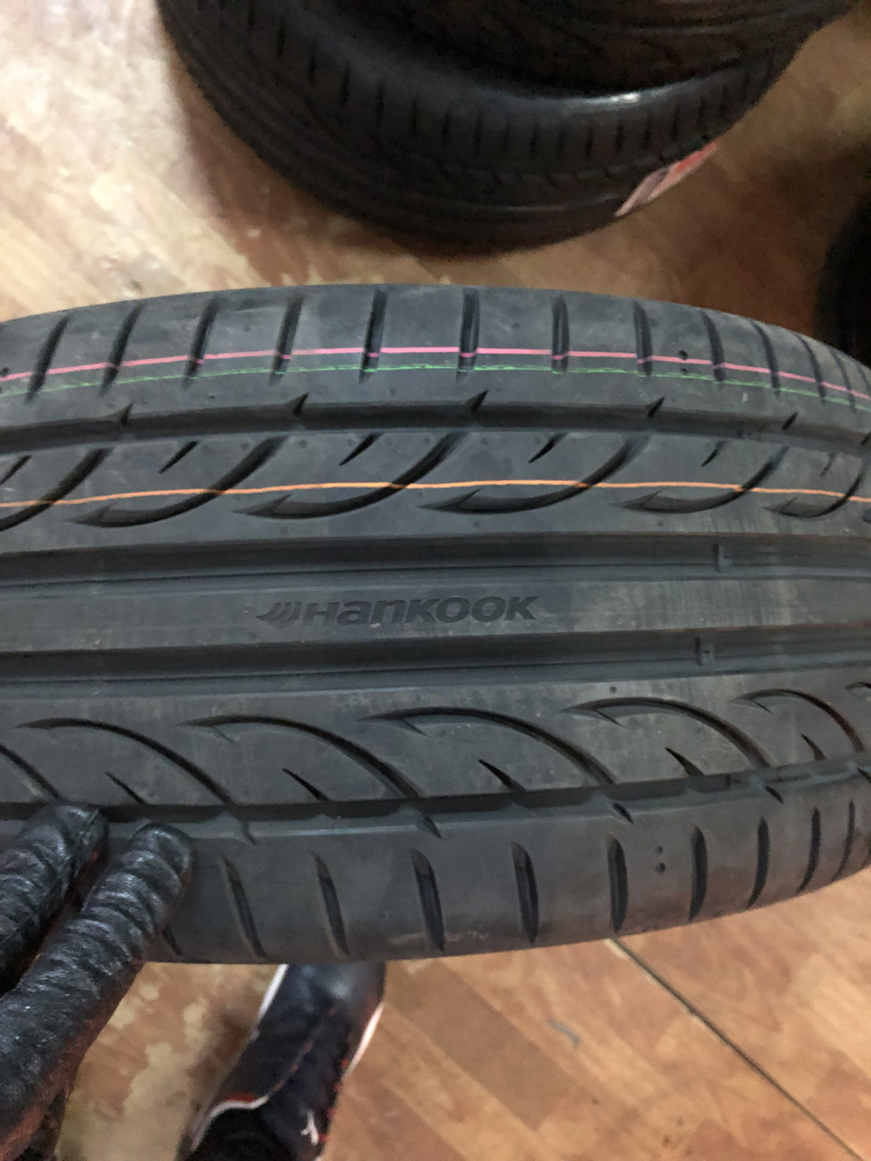 Шини Hankook 245/45 R18 2