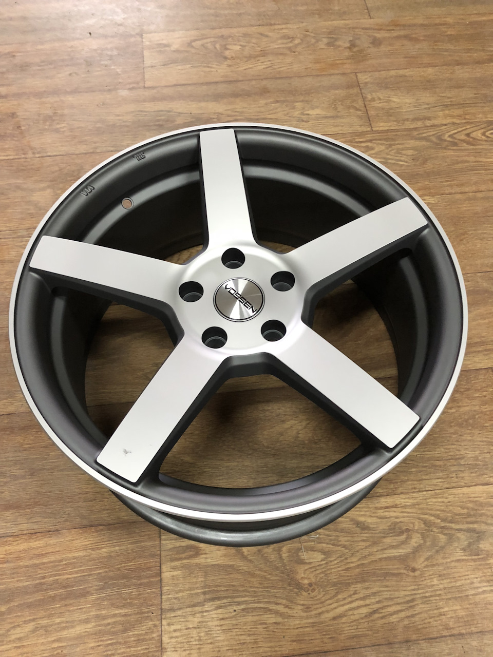 Vossen CV3 R18 8J ET38 (копія) 3