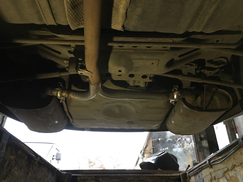 Вихлопна система Toyota Camry 3.5 3