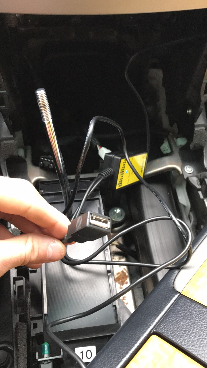 Aux і Usb у штатну магнітолу 3