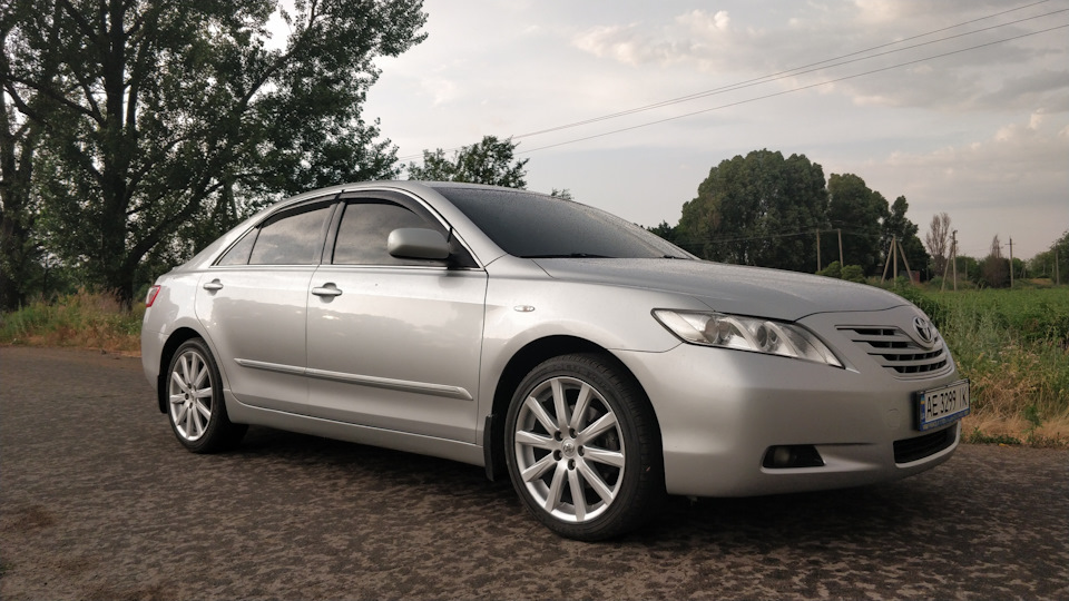 R18 Avensis III 2