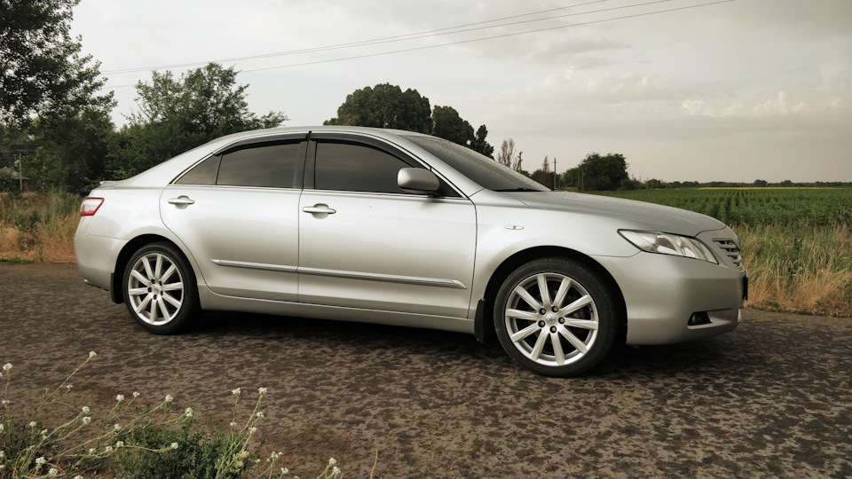 R18 Avensis III 1