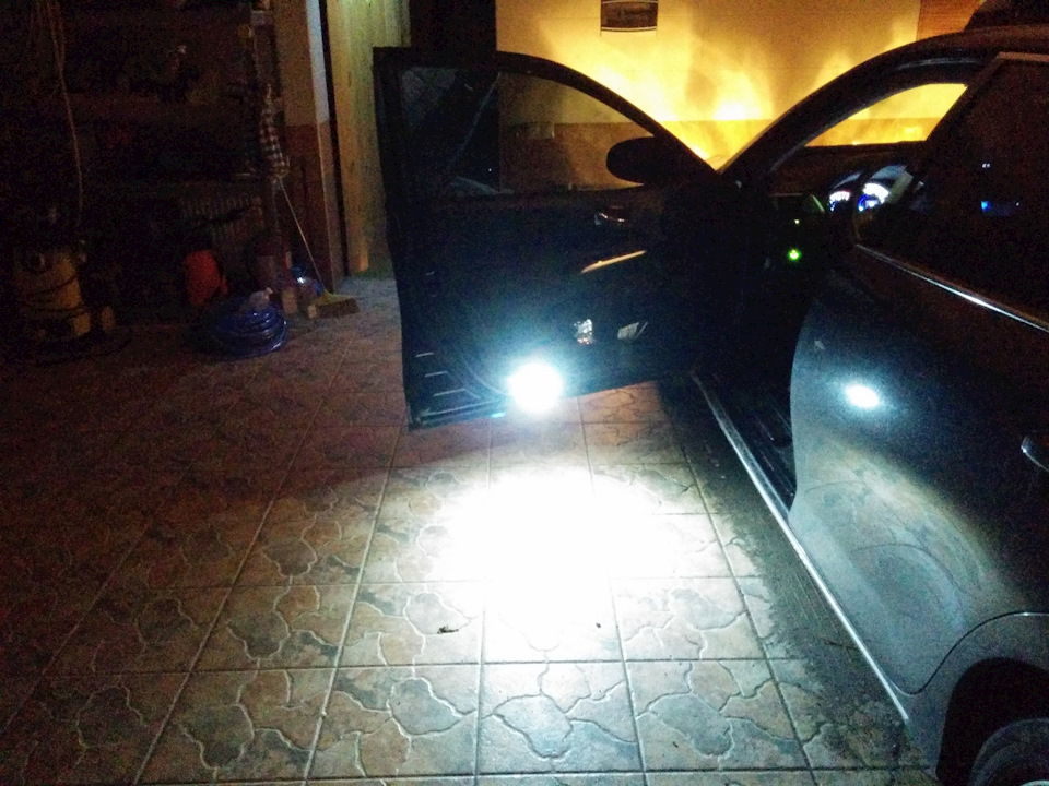 LED ліхтарики в бампер + Третій ряд габаритів + ​​LED хустки у двері 4
