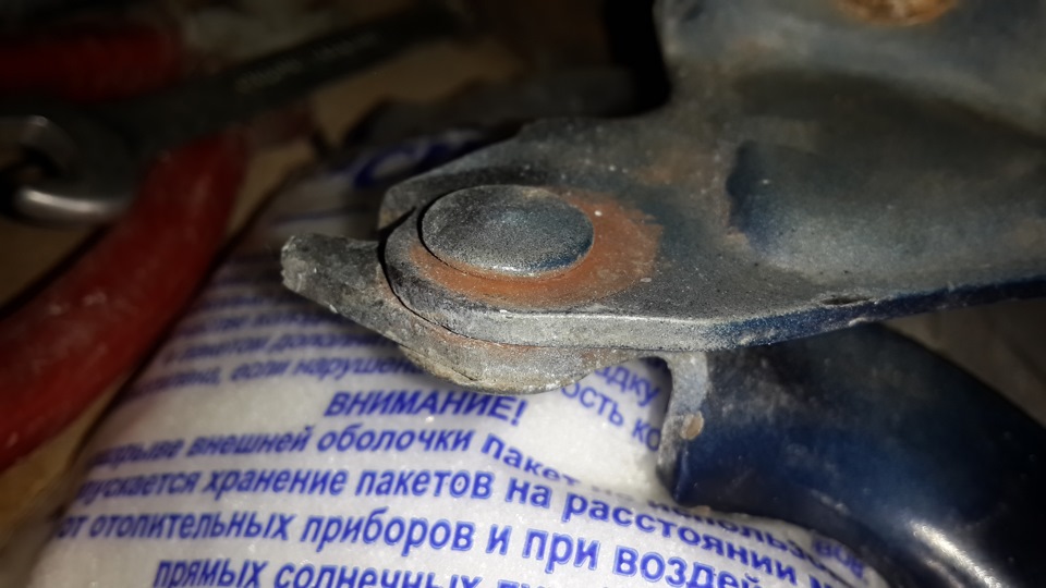 петлі капота 3