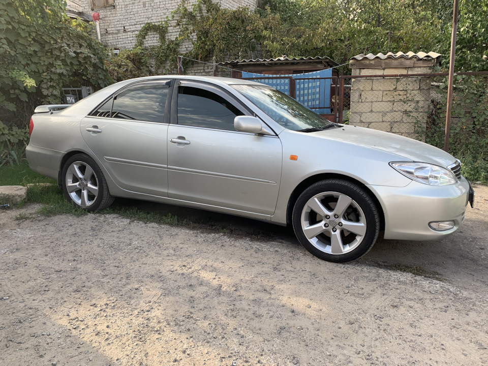 Нове літнє взуття R18 2