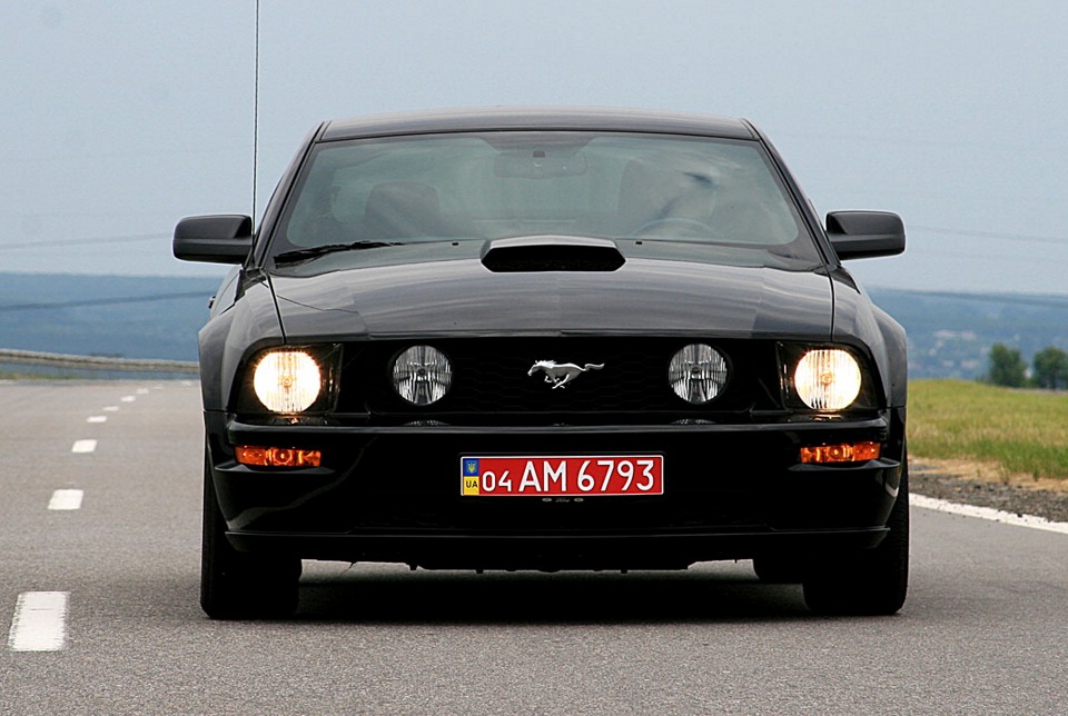 Camry vs Mustang 2