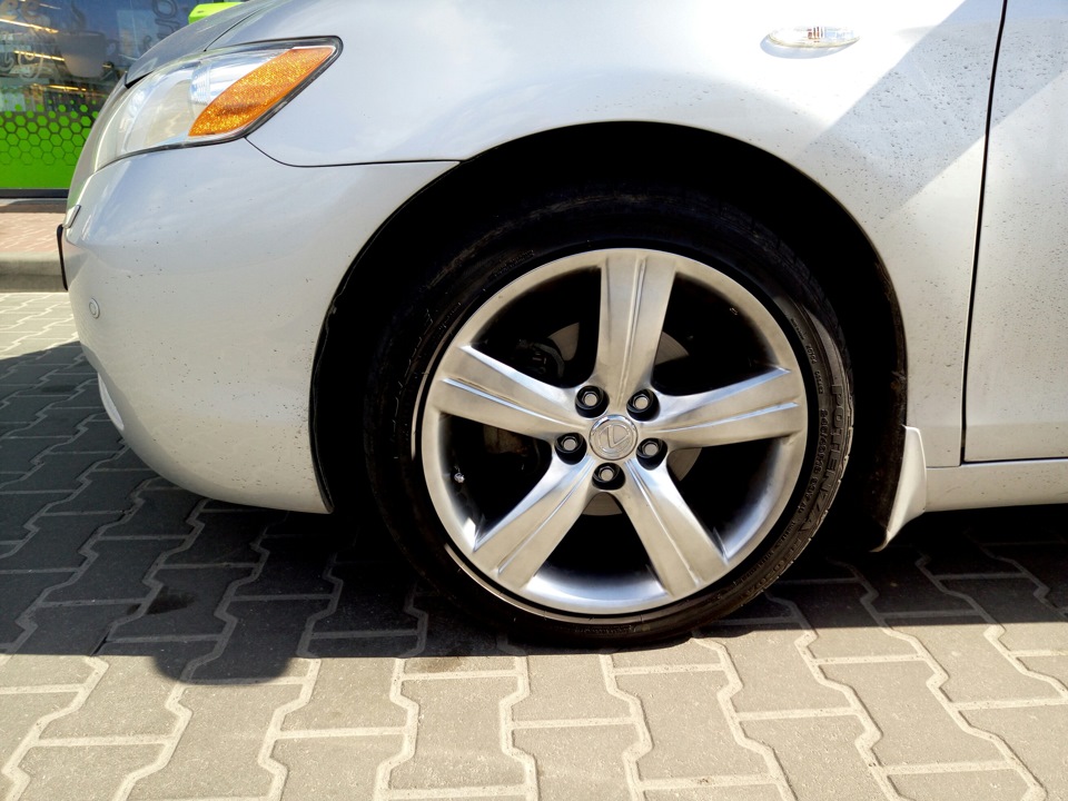 Lexus GS R 18 1