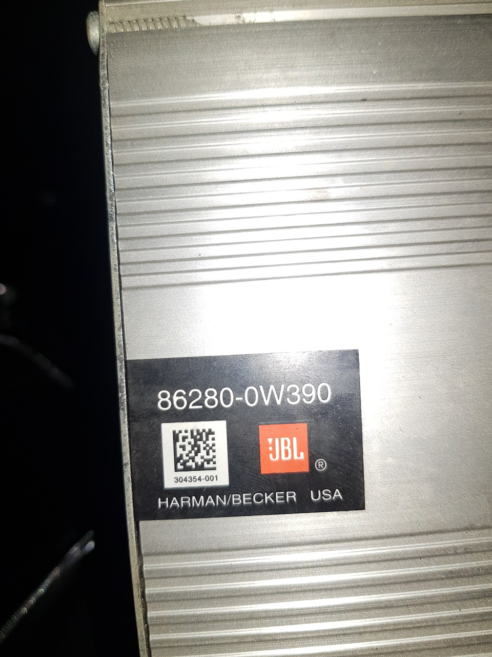 Хто знає розпинування JBL Camry v40 2