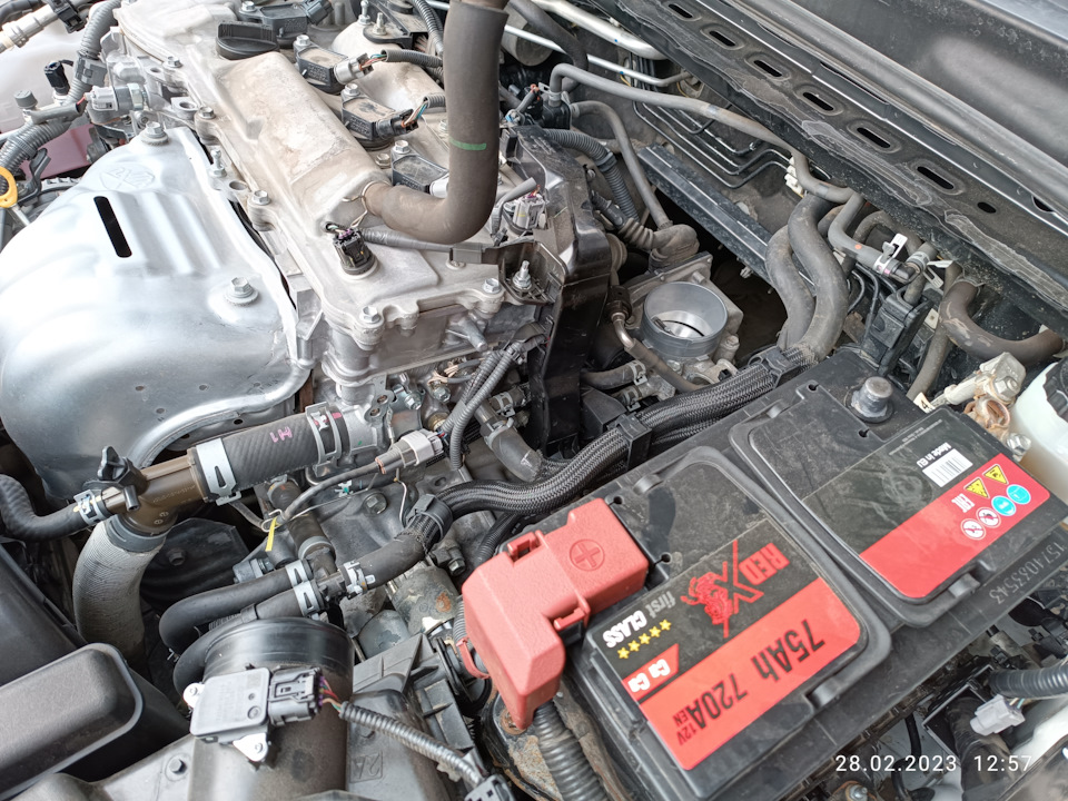 Заміна повітряного фільтра та чищення дросельної заслінки Camry 70 2