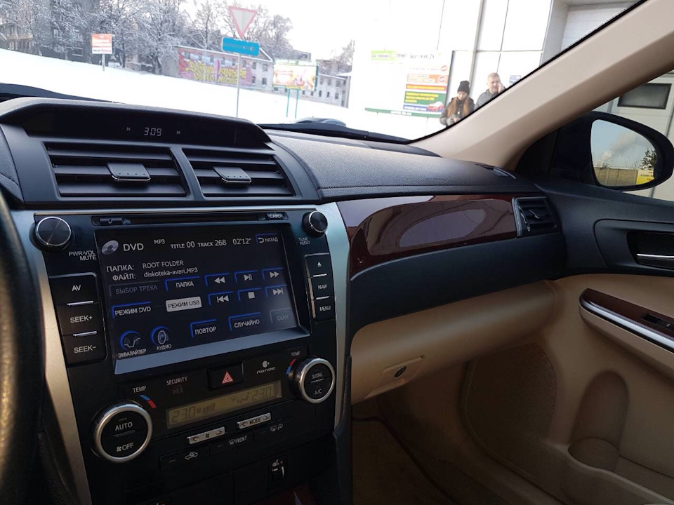 Продаю свою білу CAMRY! 1