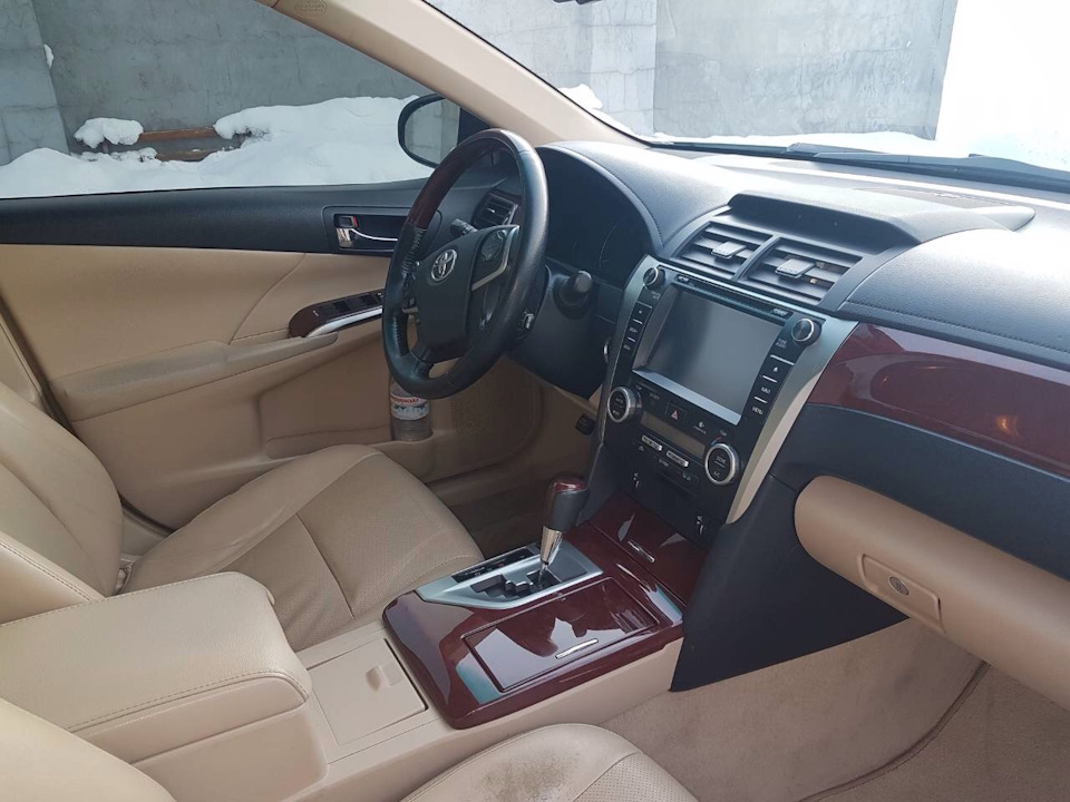 Продаю свою білу CAMRY! 4