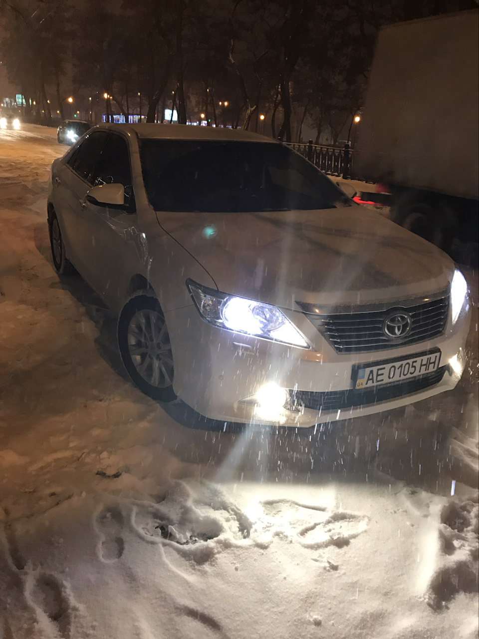 Зі святом! У Дніпрі повалив сніг! 2