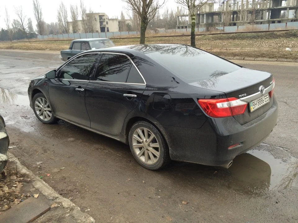 Продам глушник 2.5 оригінал