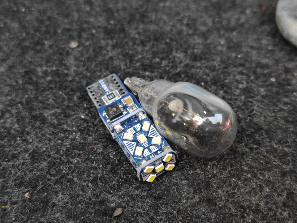 Лампи заднього ходу 2