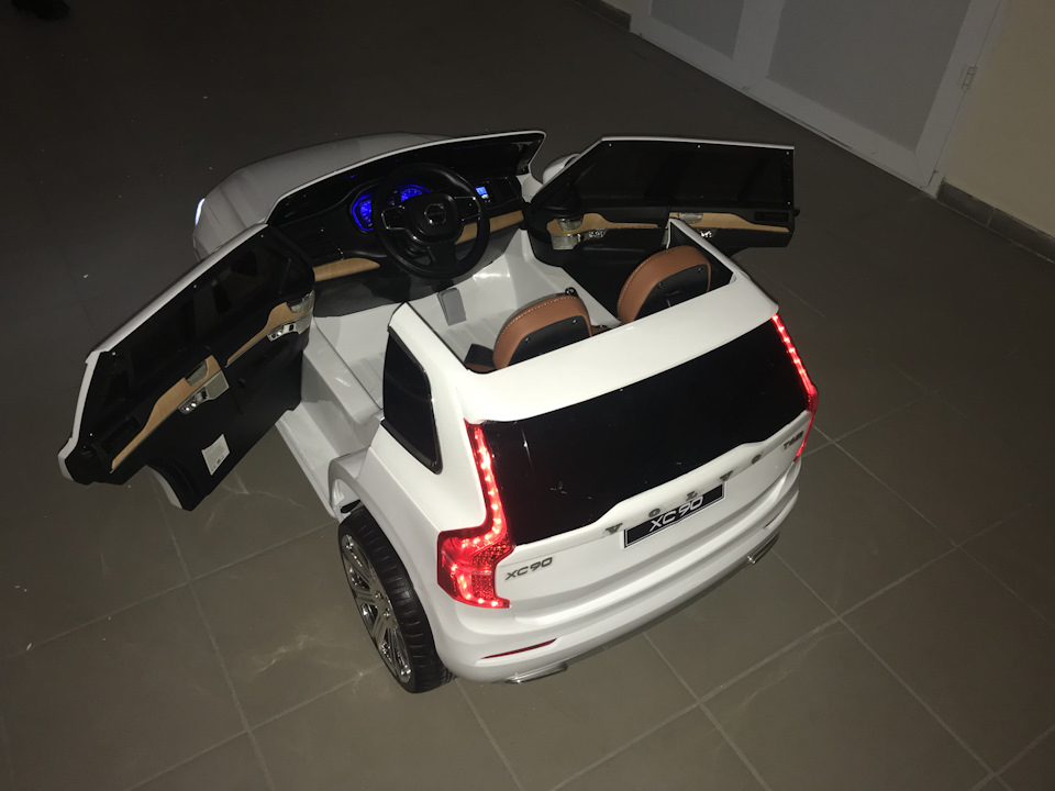 Оновочка сину Volvo XC90 3