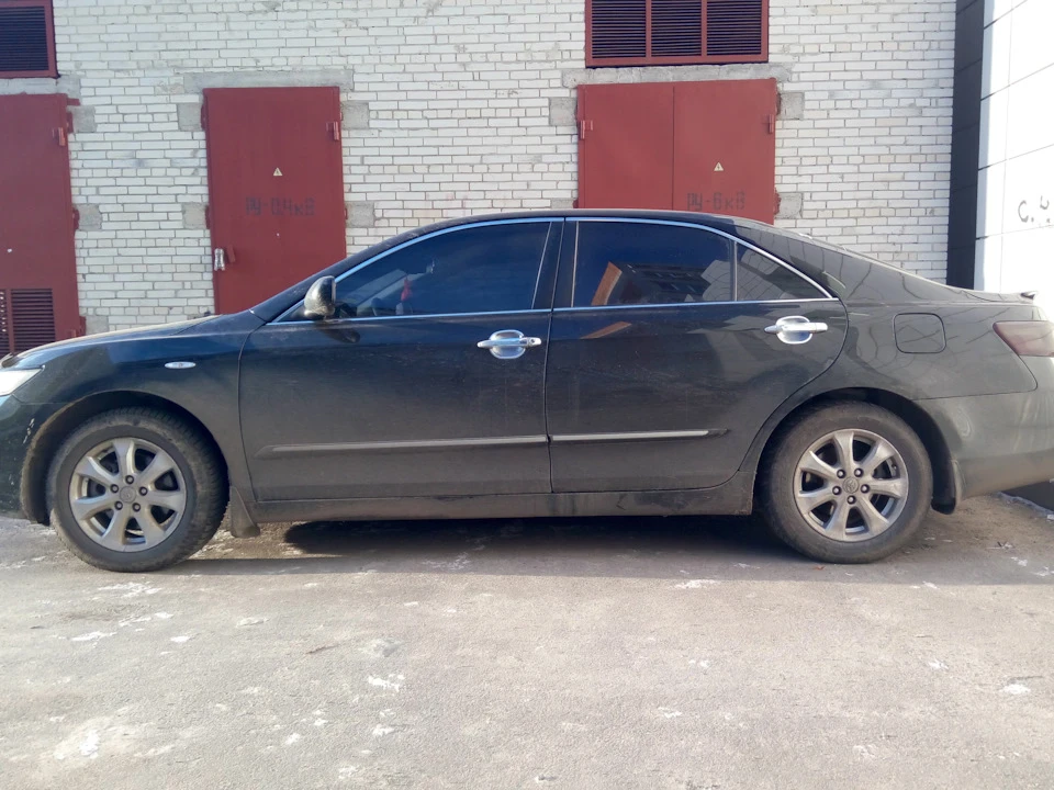 Toyota Camry 2.4 арабська збірка. Заміна задніх пружин на посилені та заміна амортизаторів стійок. Усунення гуркоту задньої підвіски.
