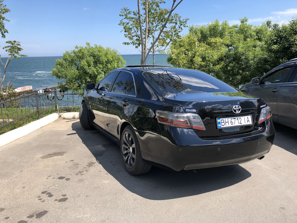 Біда не приходить одна 2