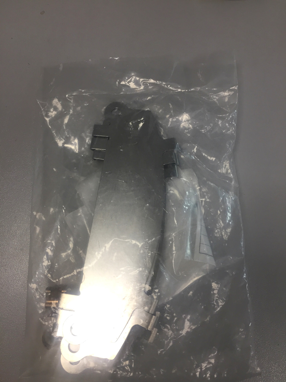 Заміна накладок на гальмівні колодки (shim kit 04945-33260) 2