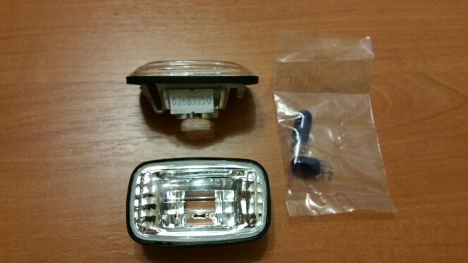 Білі повторювачі поворотів V30 1