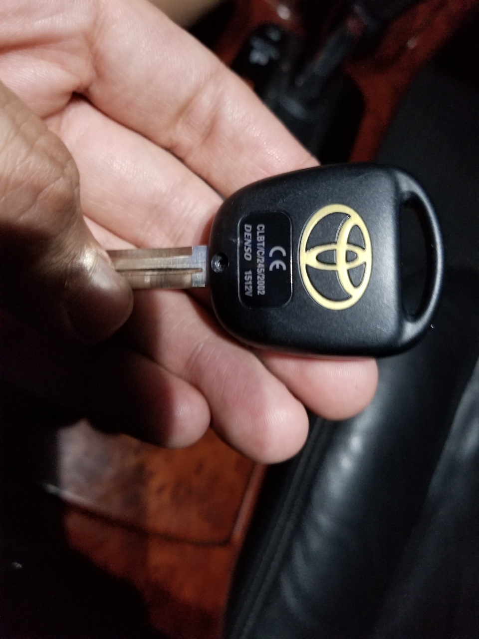 Корпус ключа Camry 30 оригінал 2