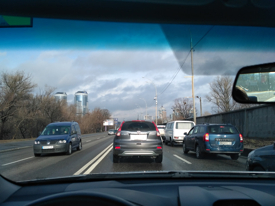 Заміна лобового скла на Camry 50 USA - Benson 2