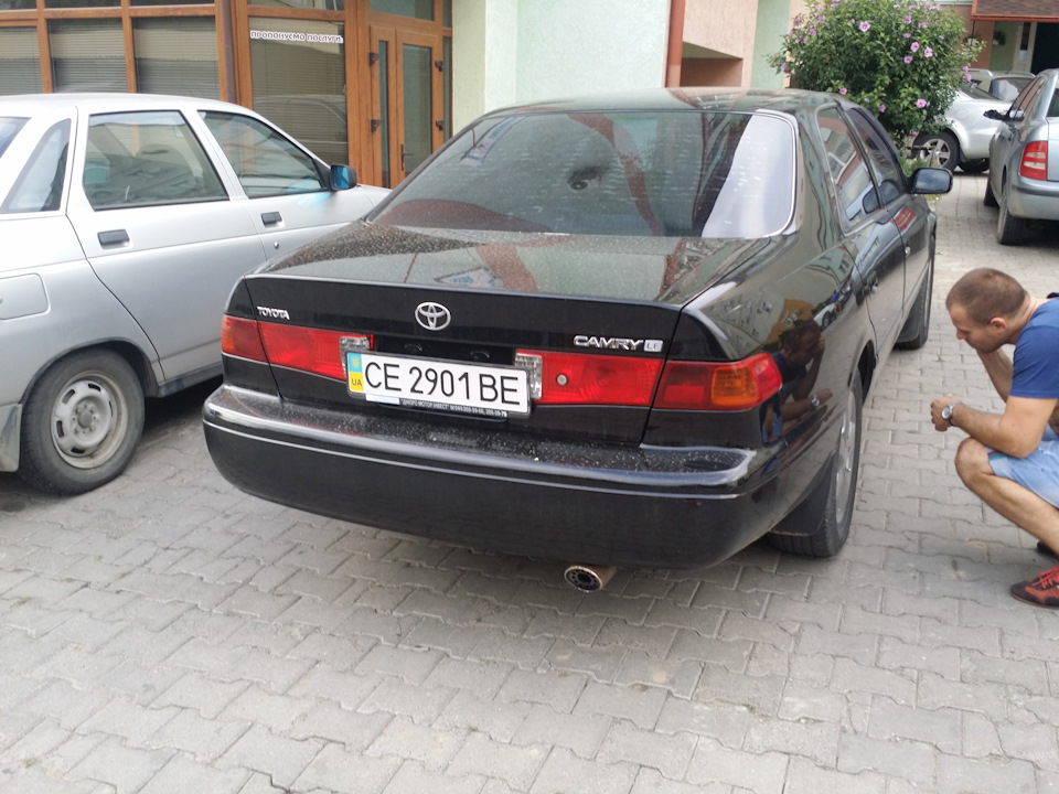 «Camry» походить від фонетичного запису японського ієрогліфа 冠ів (каммурі), який має значення «корона» 3