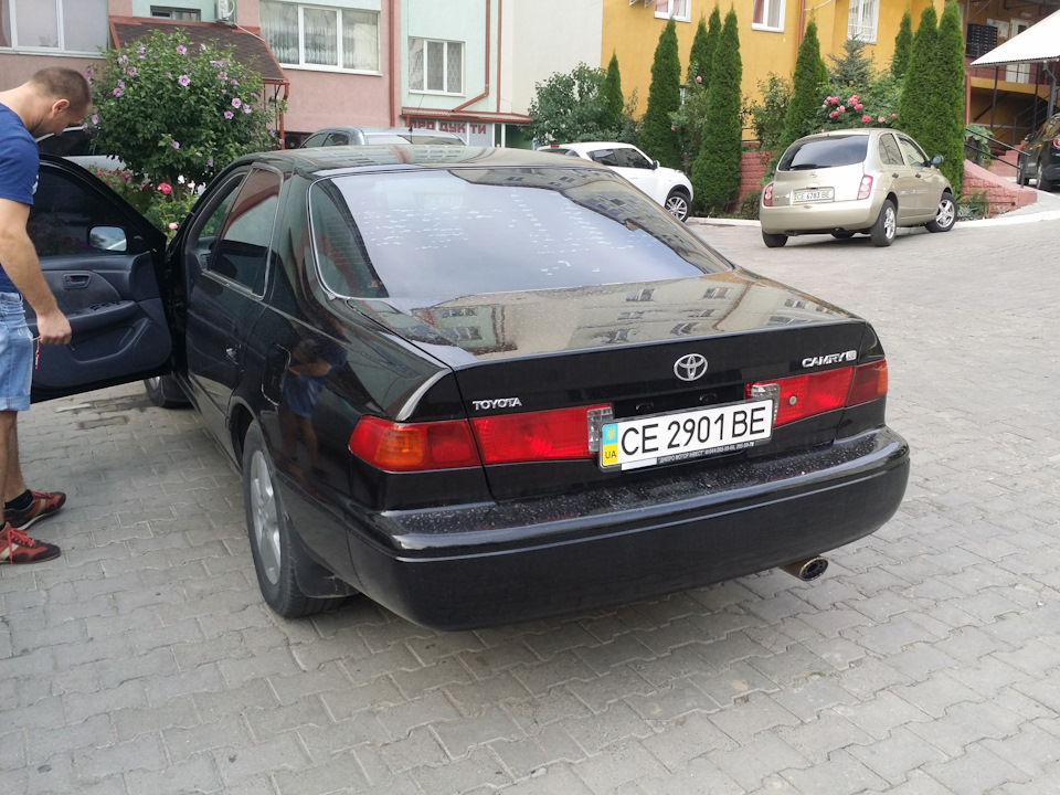 «Camry» походить від фонетичного запису японського ієрогліфа 冠ів (каммурі), який має значення «корона» 2