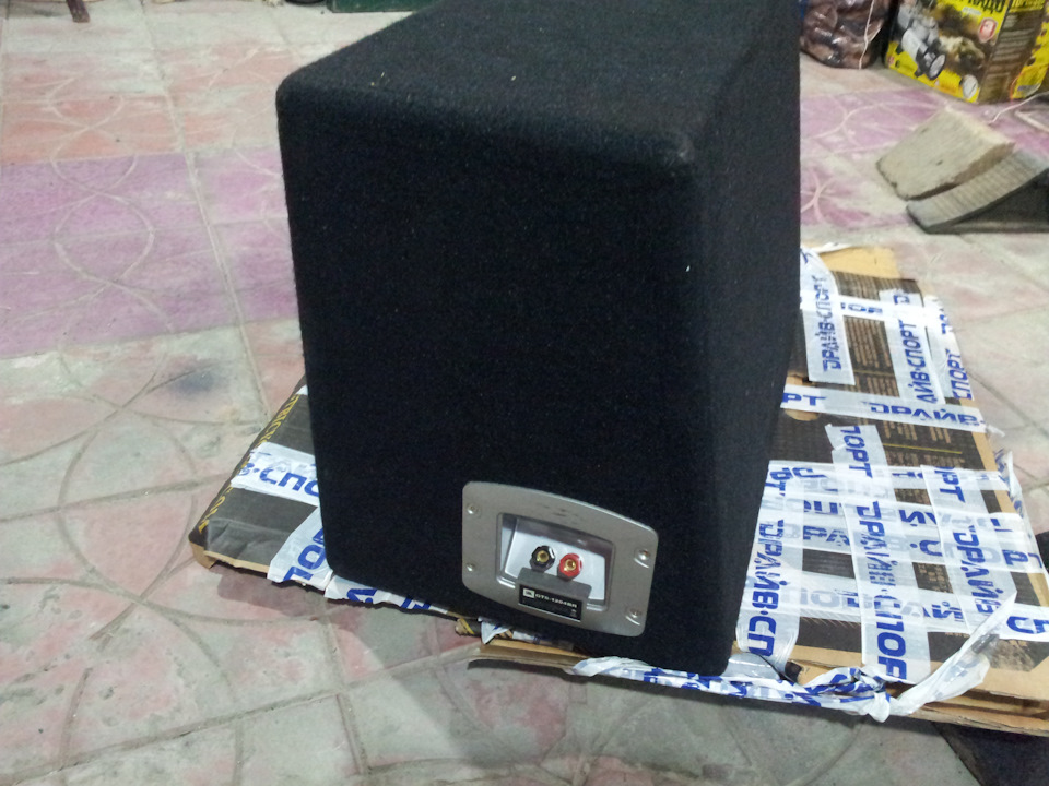 Сабвуфер JBL перший у цьому авто 4
