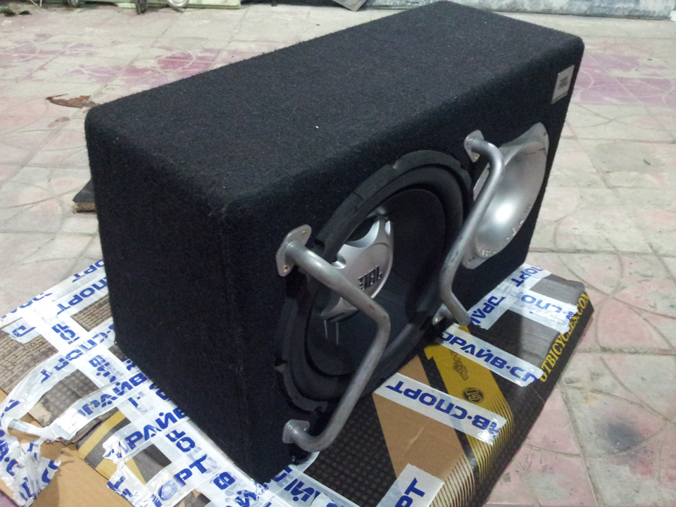 Сабвуфер JBL перший у цьому авто 2