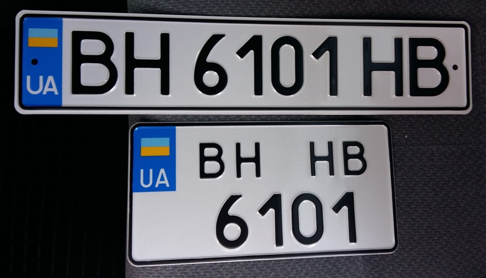 Задній номер та килимки 1
