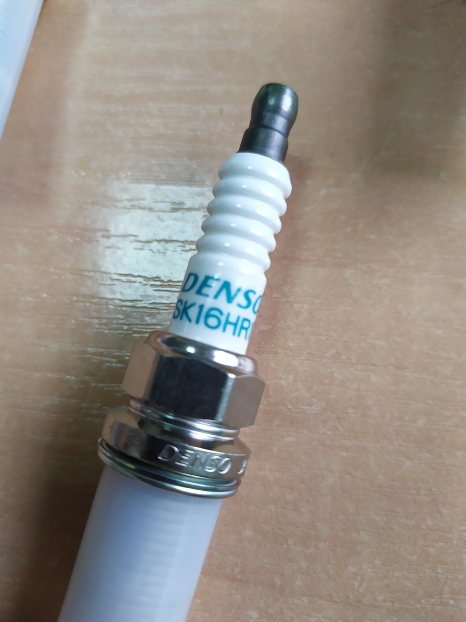 Прикупив свічки Denso SK16HR11 3