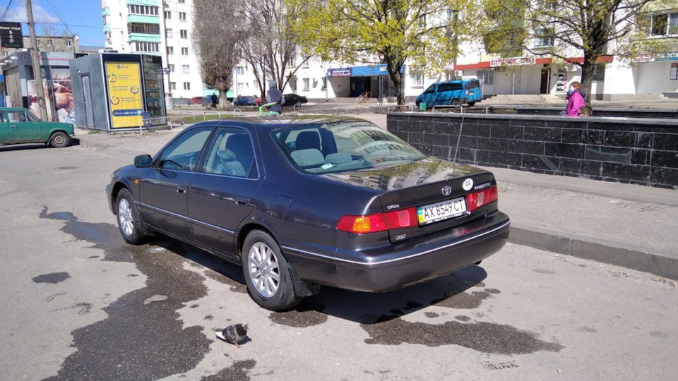 продаємо камрі 20 4