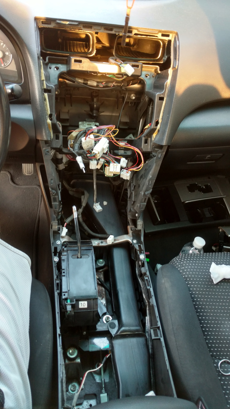 Ремонт магнітоли Toyota 08601-00940 5