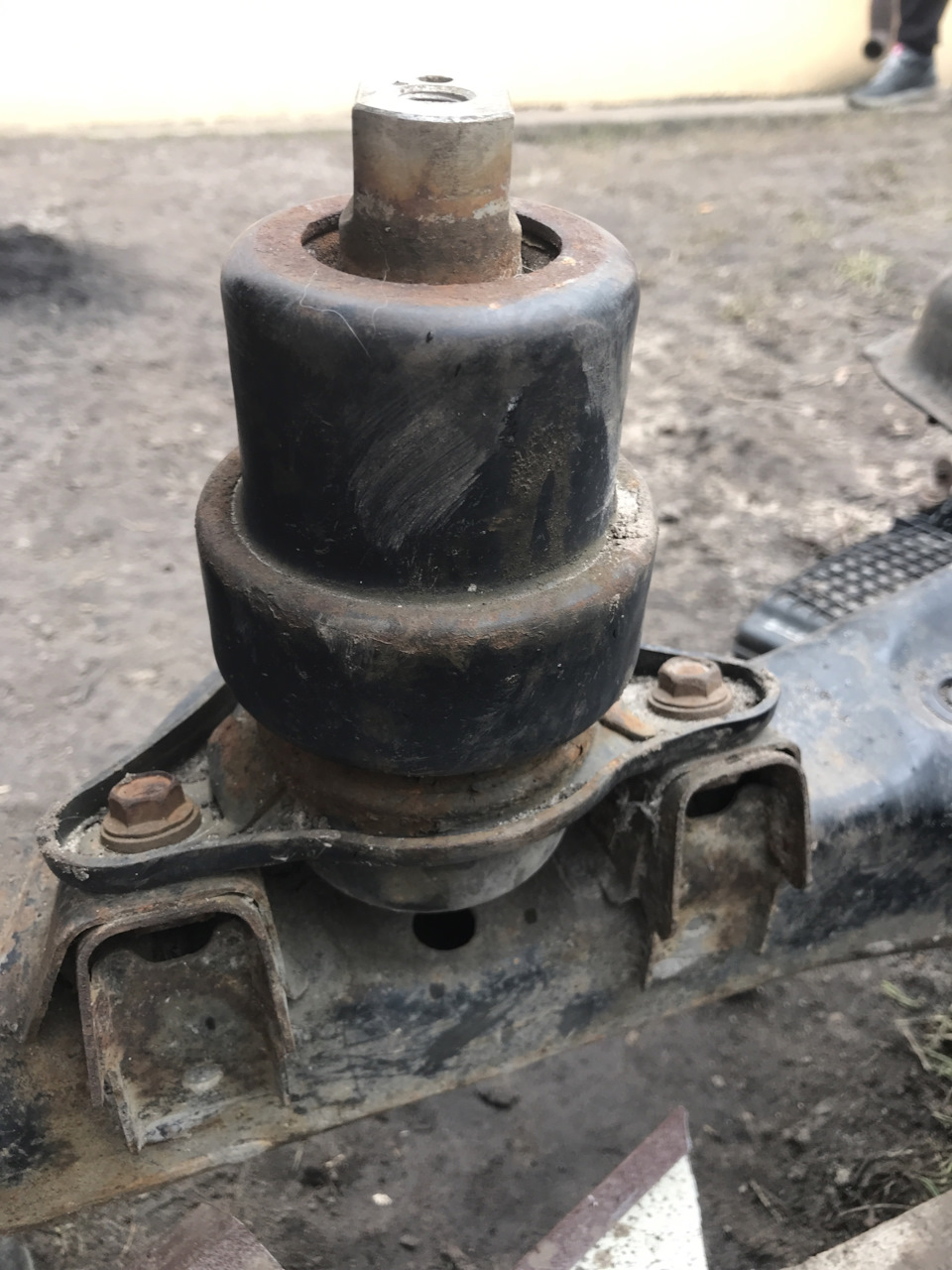 Заміна подушки двигуна 2