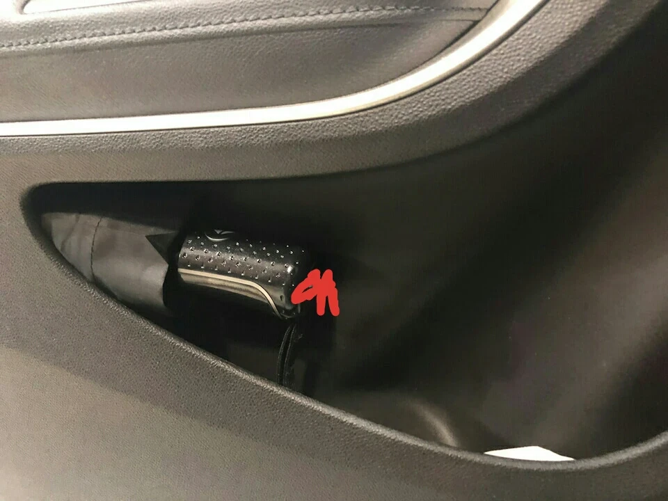 Скоро буде інший автомобіль.