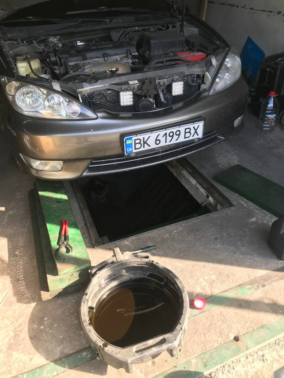 Заміна мастила та масляного фільтра. Toyota Camry 30 2.4 (2AZ-FE) 1