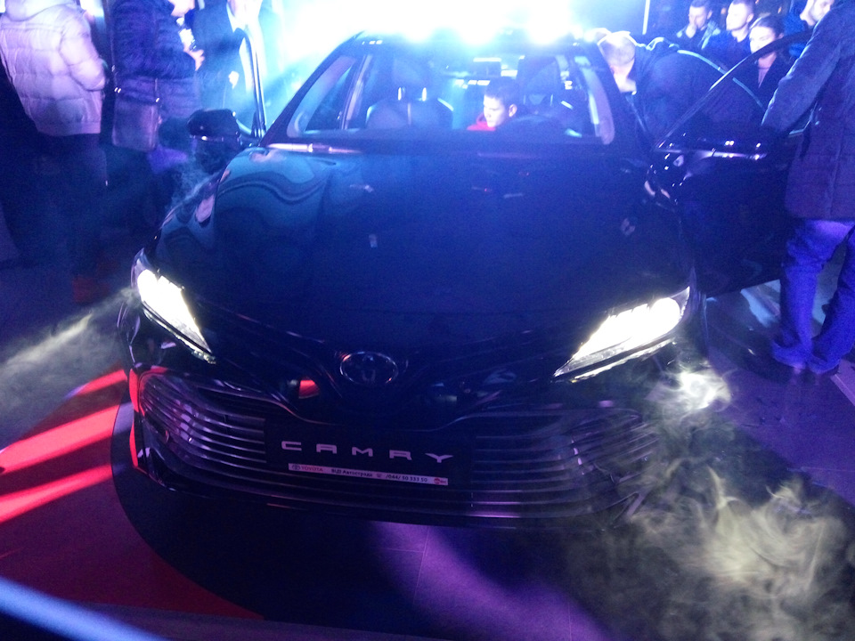 Camry V70. Дім. 1