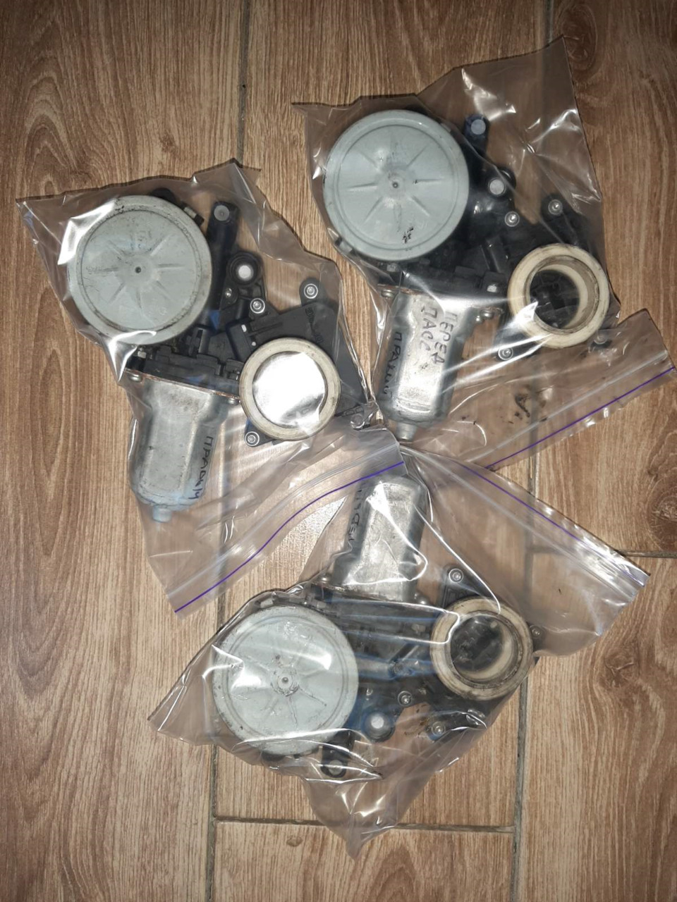 Склопідйомники AUTO - Part I 3D кнопка 1