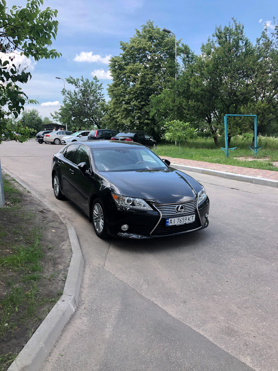 У продажу комплект передніх гальм від Lexus ES250/Camry XV50 на вашу 30-ку 1