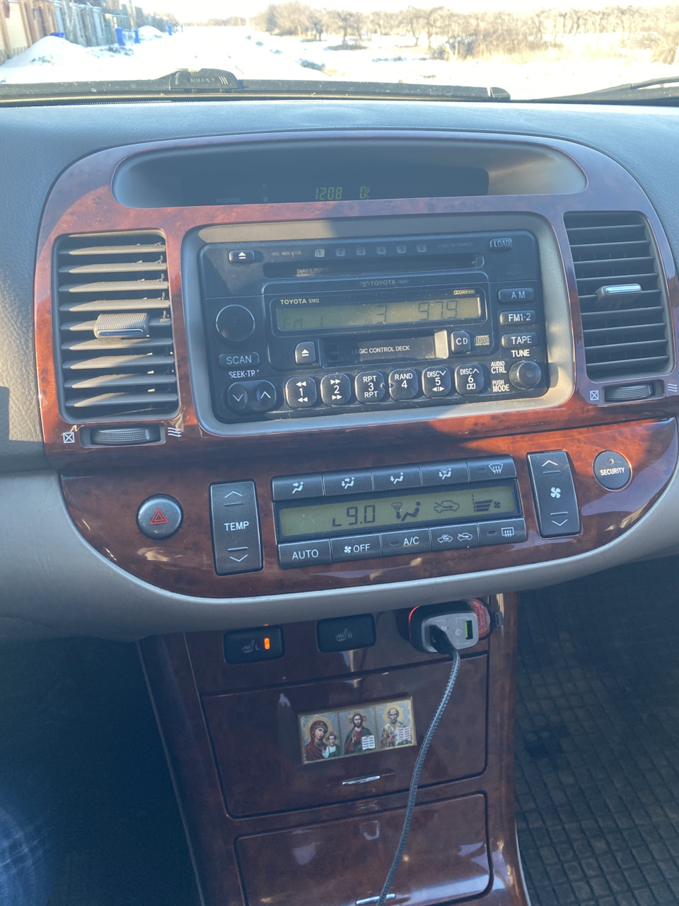 Магнітол Prado 150 в Camry 30 3