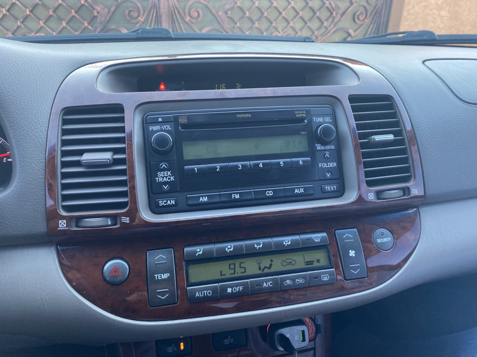 Магнітол Prado 150 в Camry 30 1