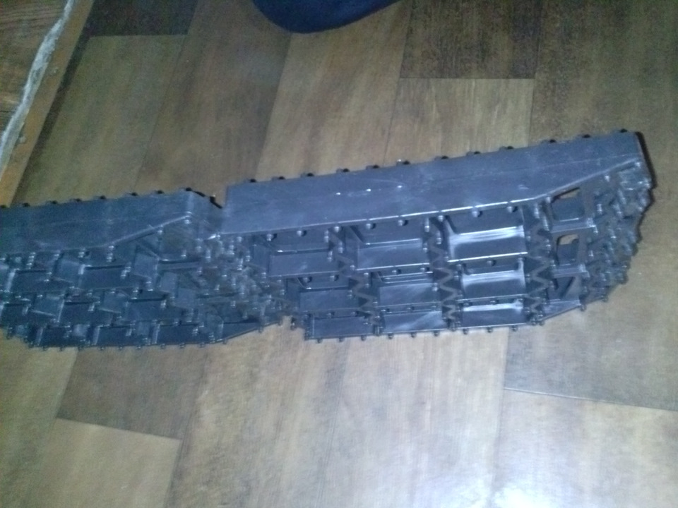 помічник у бруд і лід 3