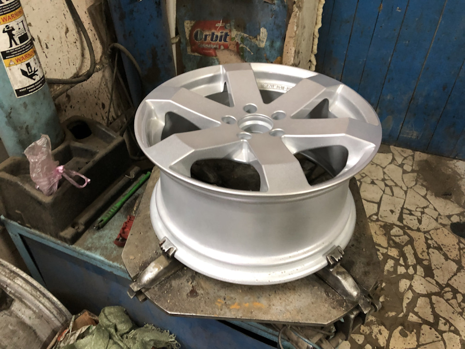 R18 ЛІТО Гума 245.50r18! 2